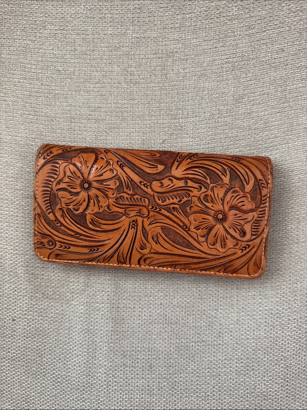 Hand-Tooled Floral Leather Wallet - Tan